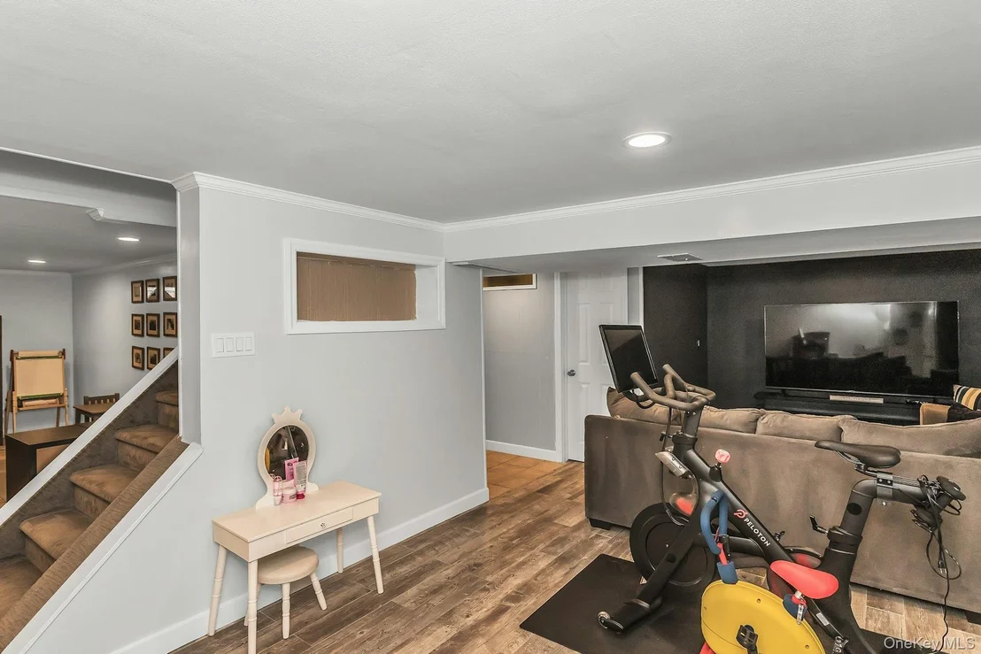 Photo of 991 Ferngate Drive