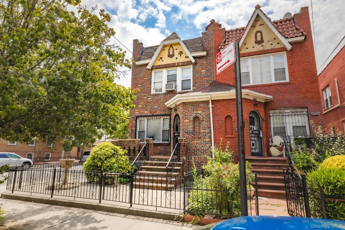 Photo of 3524 Aveune M
