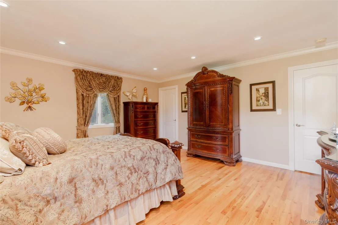 Photo of 32 Dover Hill Drive