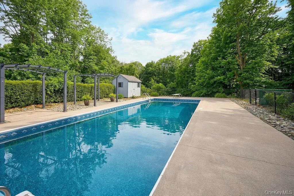 Photo of 180 Ridge Drive
