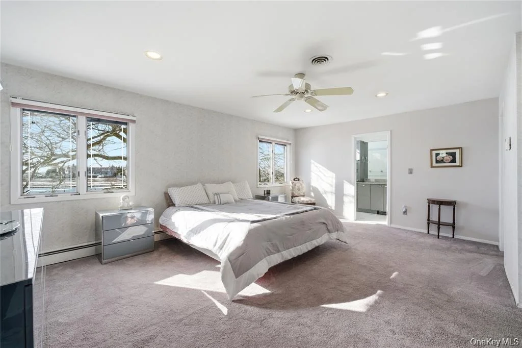 Photo of 3094 Riverside Drive