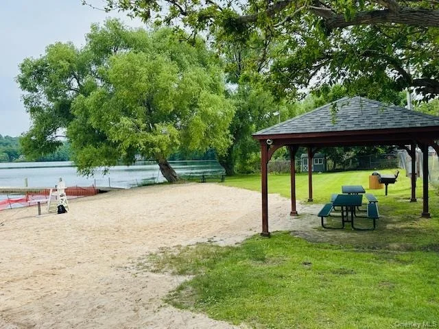 Photo of 15 Roanoke Road