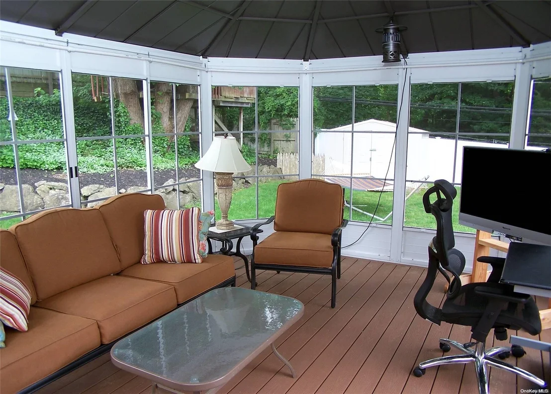 Photo of 6 Woodview Drive