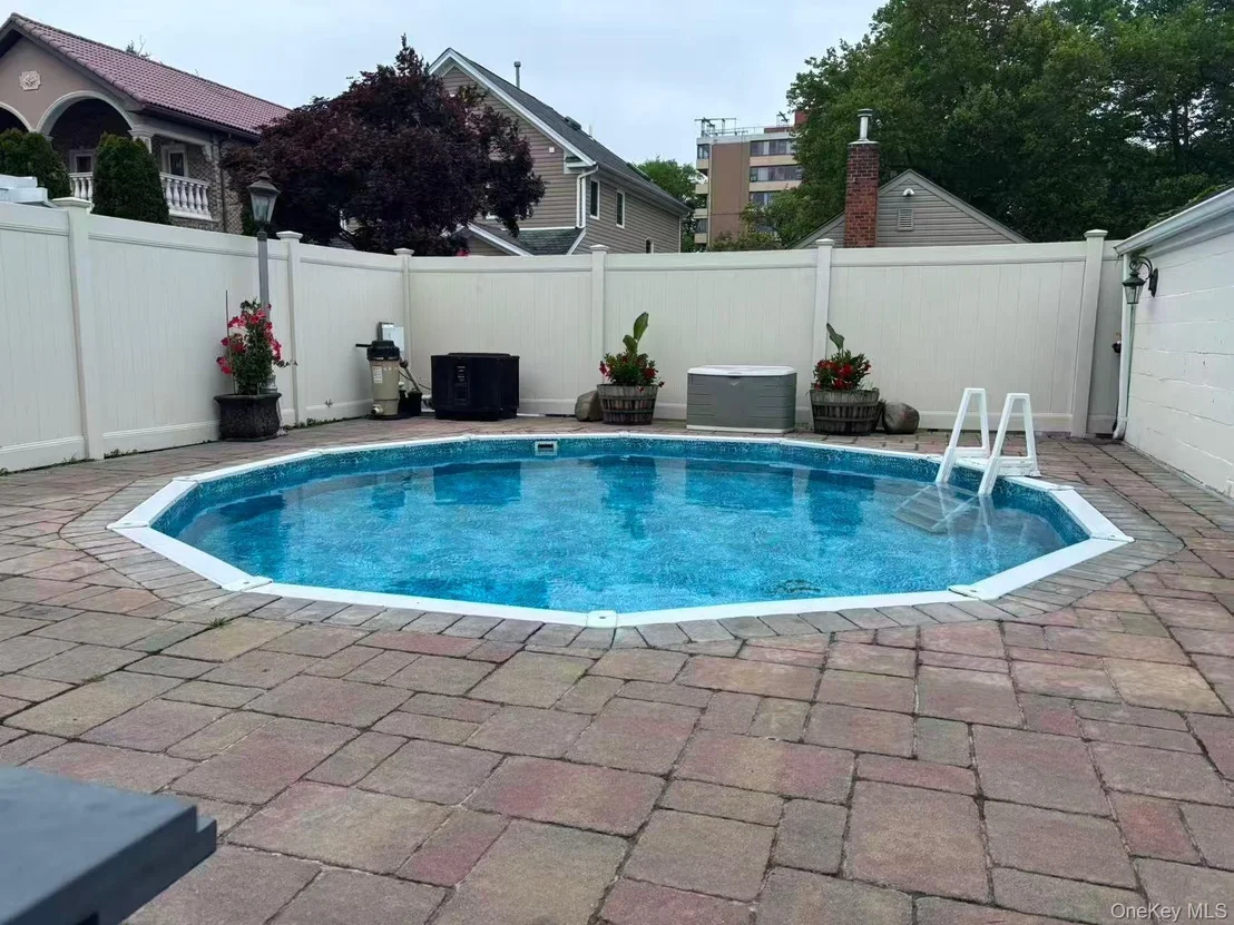 Photo of 162-11 12th Road