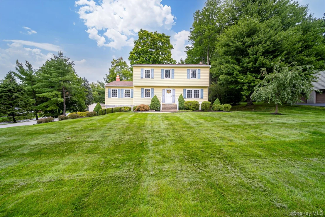 Photo of 1 Tanglewood Lane