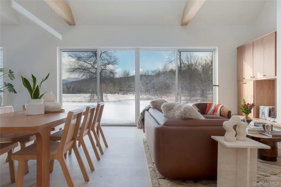 Photo of 3 Schoolhouse Road