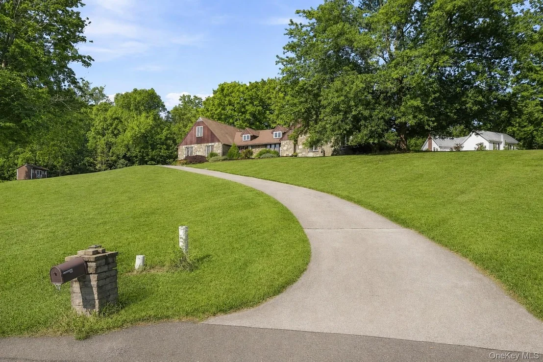 Photo of 14 Lisa Drive