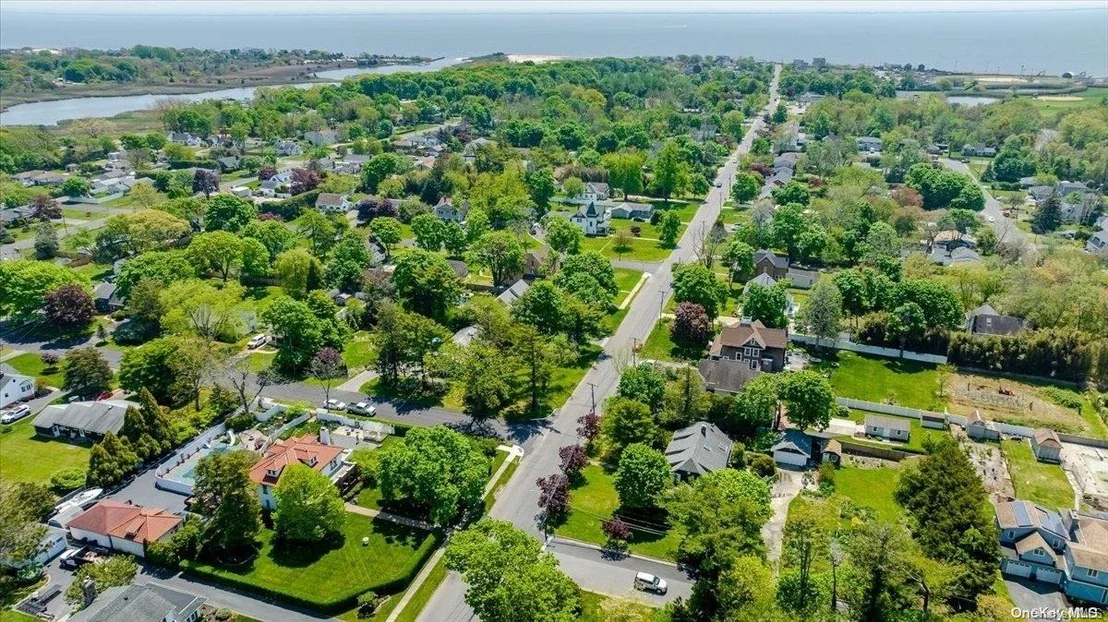 Photo of 238 Bay Avenue