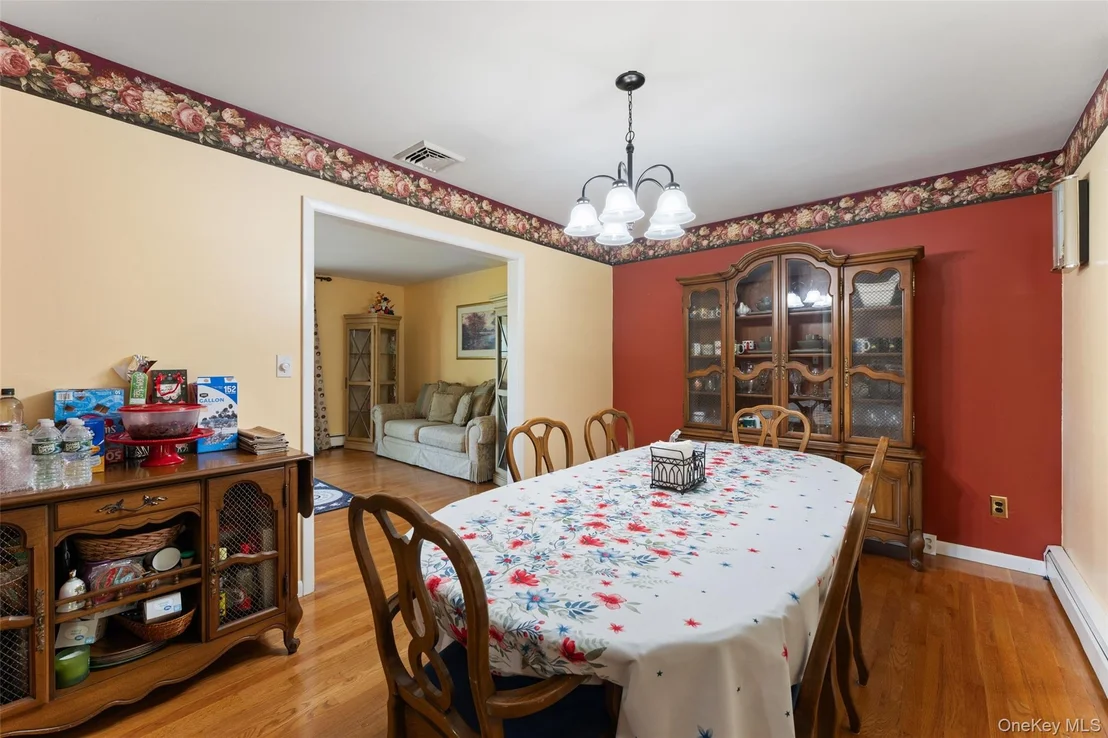 Photo of 182 Geymer Drive
