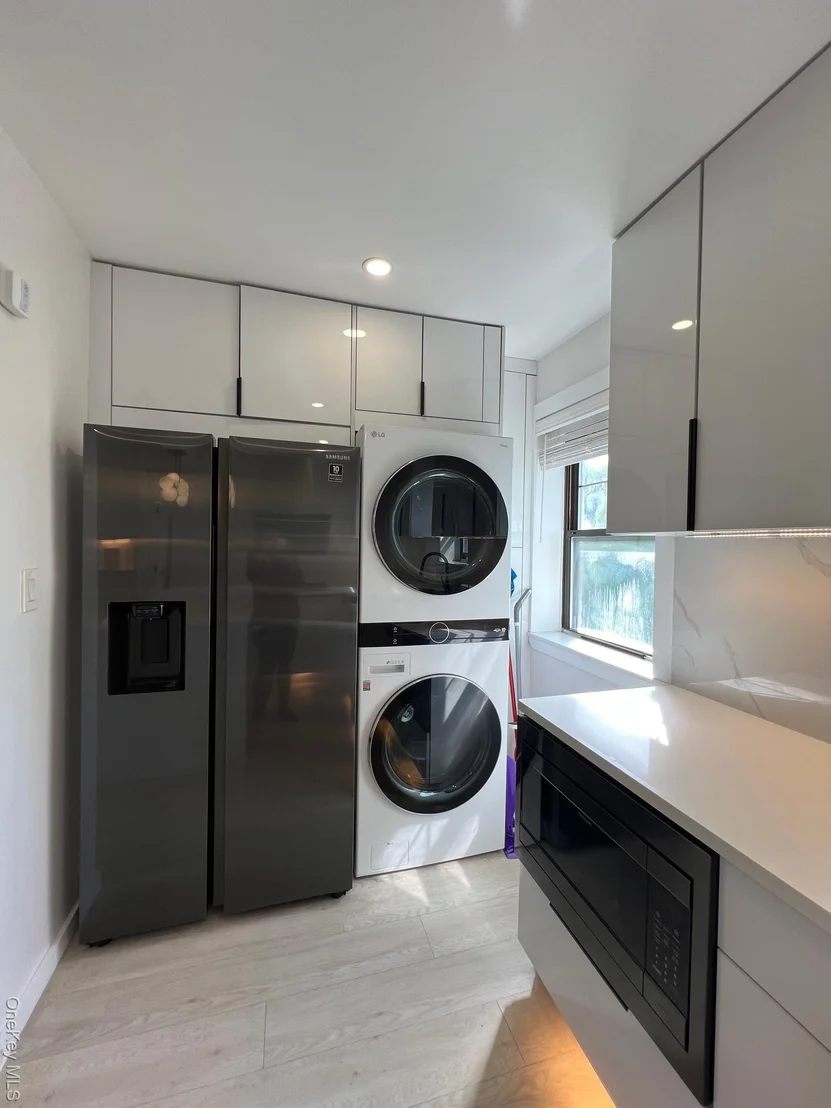 Photo of Unit B at 13707 68th Drive