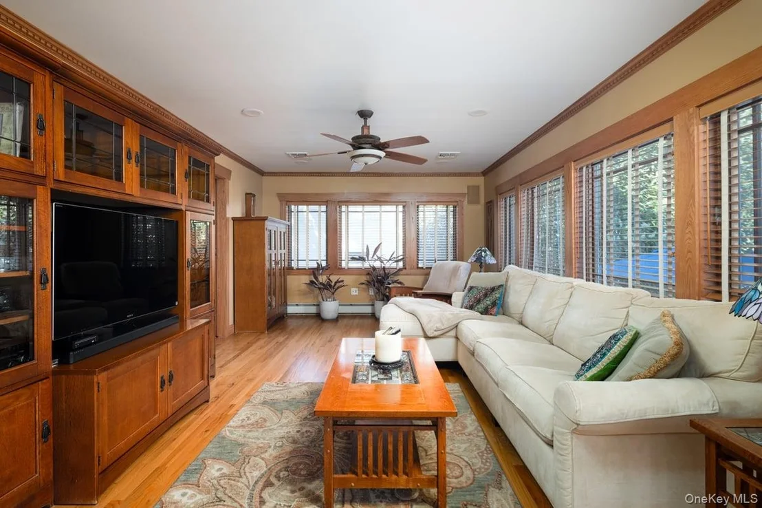 Photo of 100 Byron Road