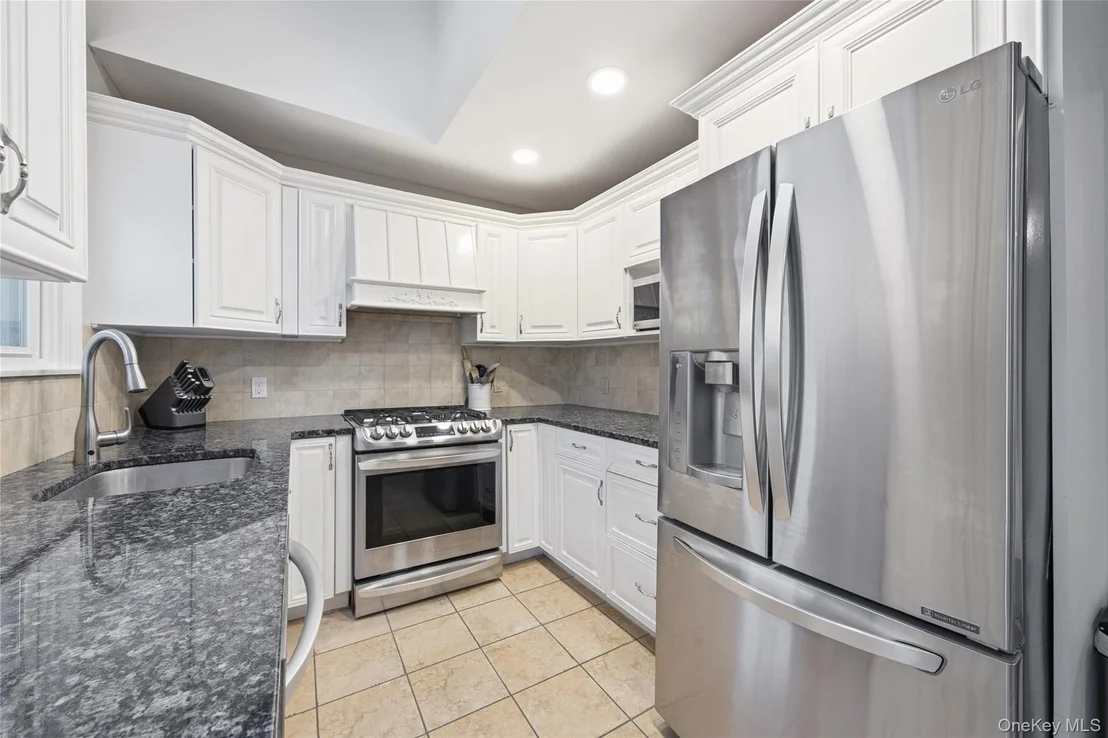 Photo of 32 Beachwood Drive