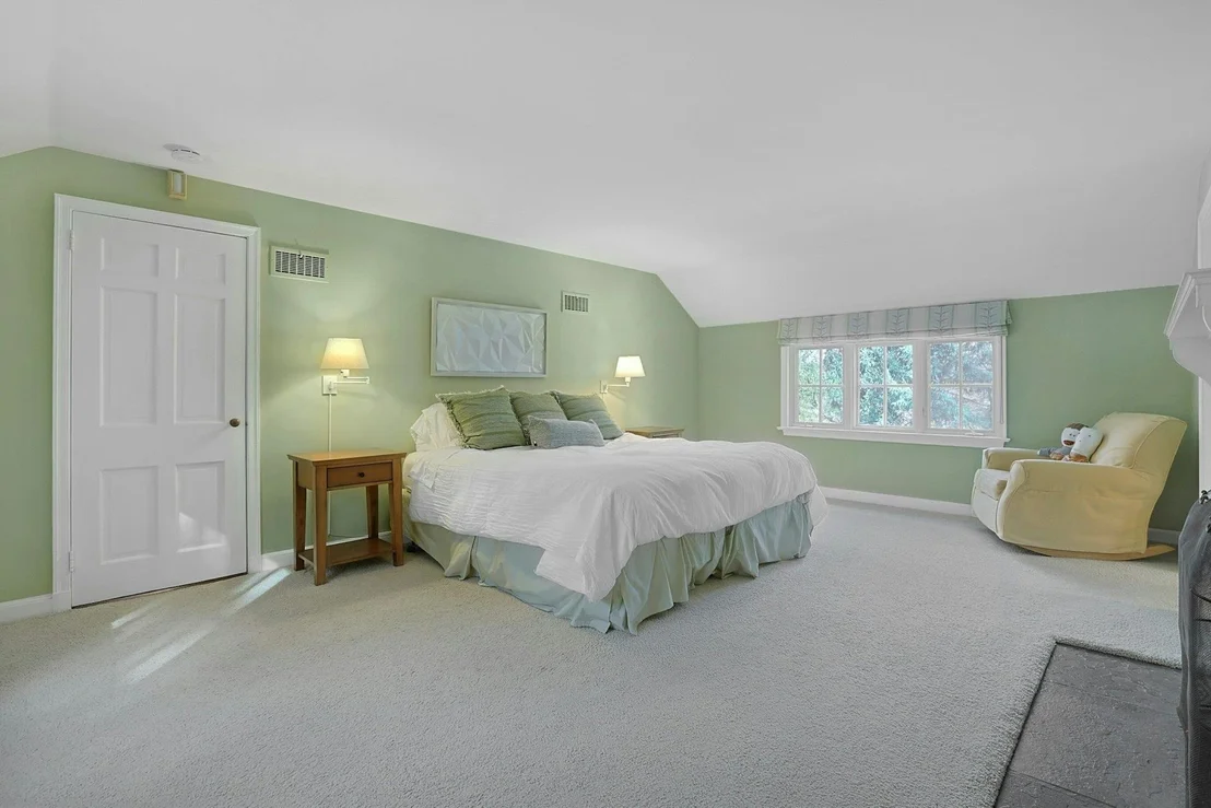 Photo of 41 Deepwood Drive