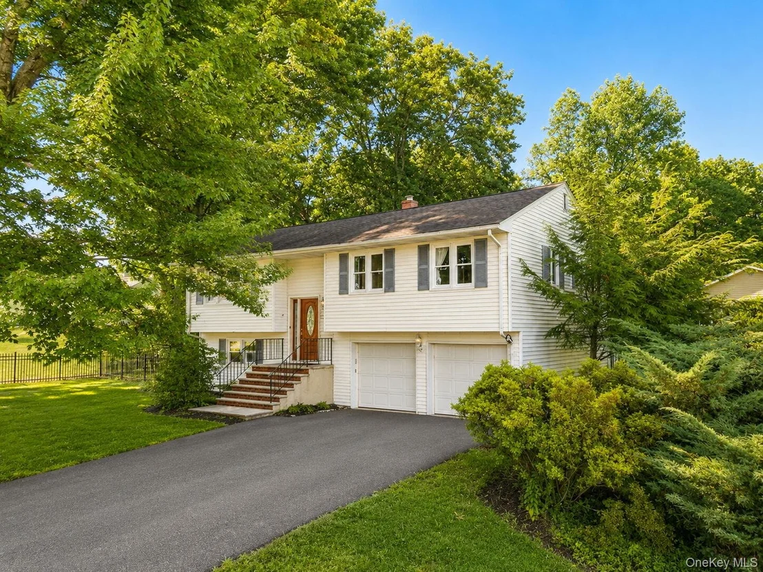 Photo of 132 Hilltop Road