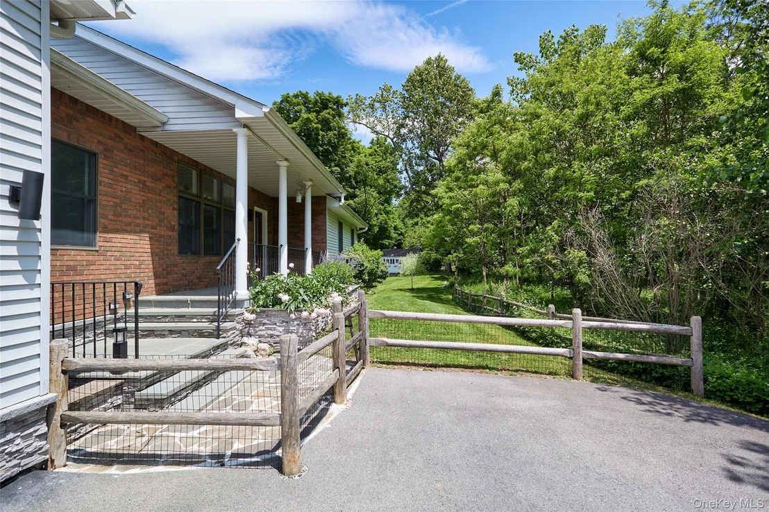 Photo of 37 Mansion Drive