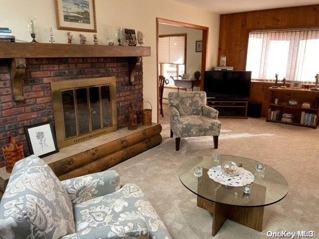 Photo of 455 Beacon Avenue