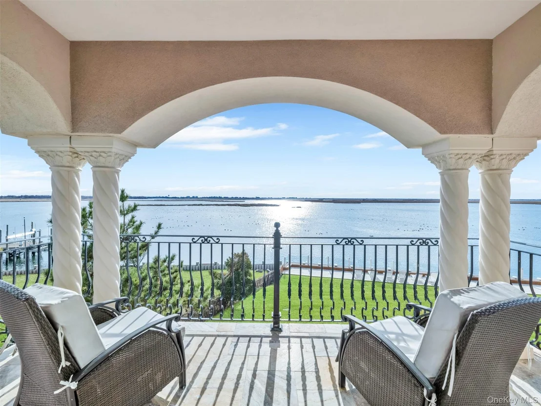 Photo of 1101 Harbor Road