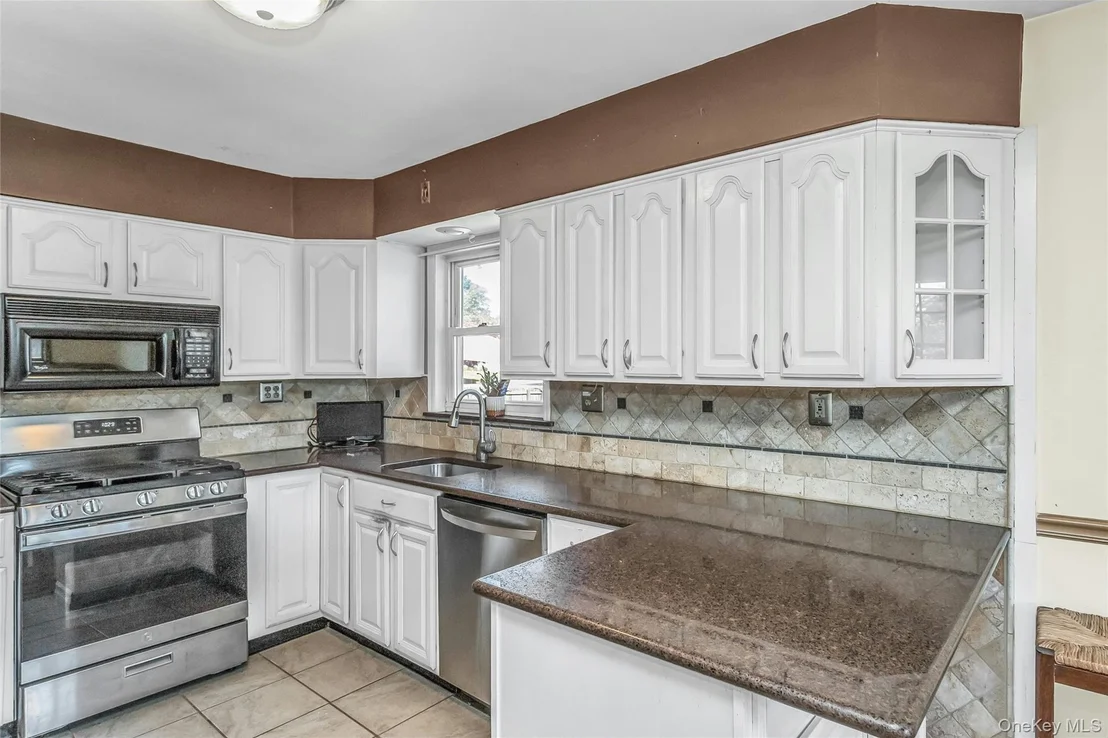 Photo of 735 Muncey Road