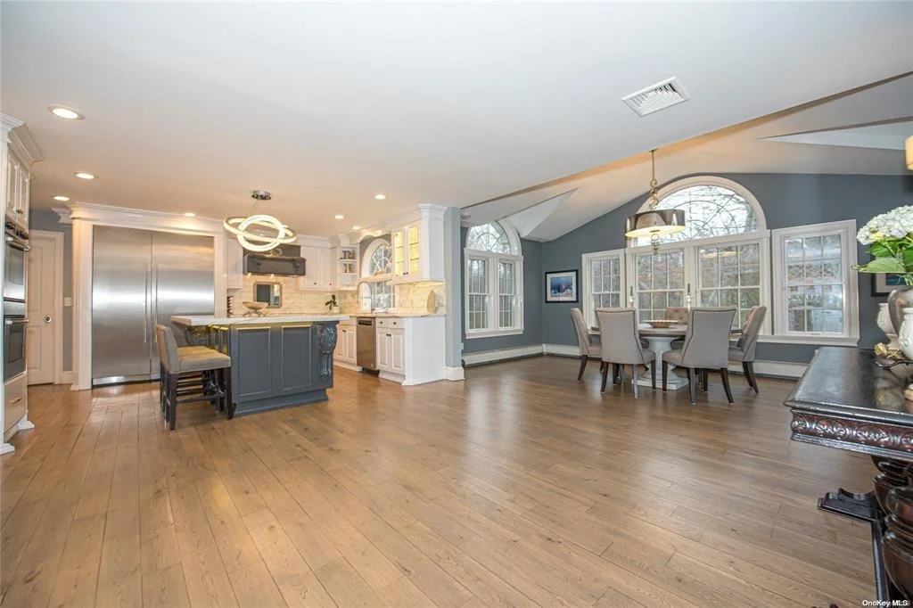 Photo of 205 Laurel Lane