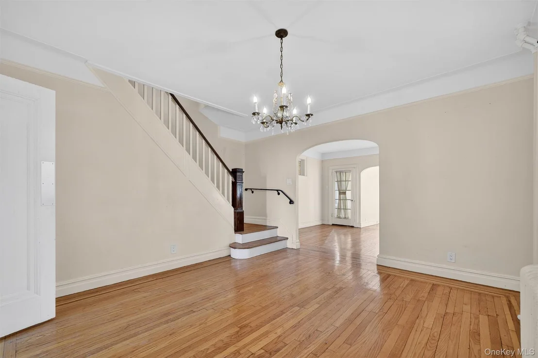 Photo of 1850 Hone Avenue