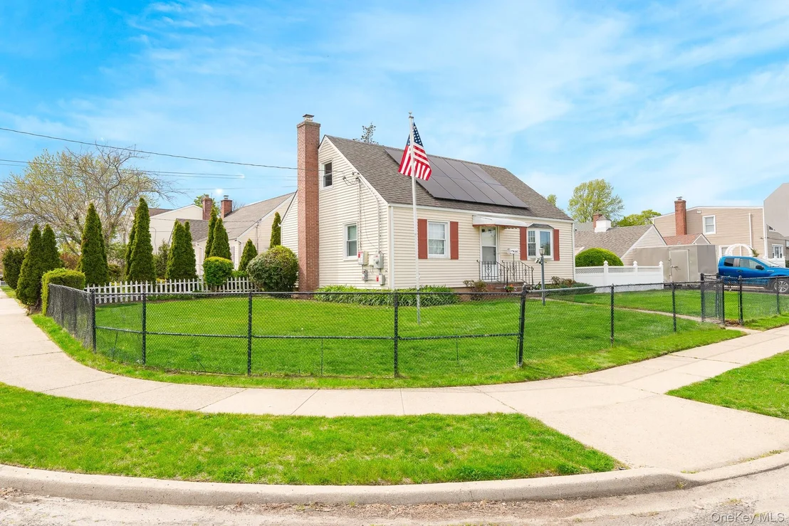 Photo of 1 Robert Avenue