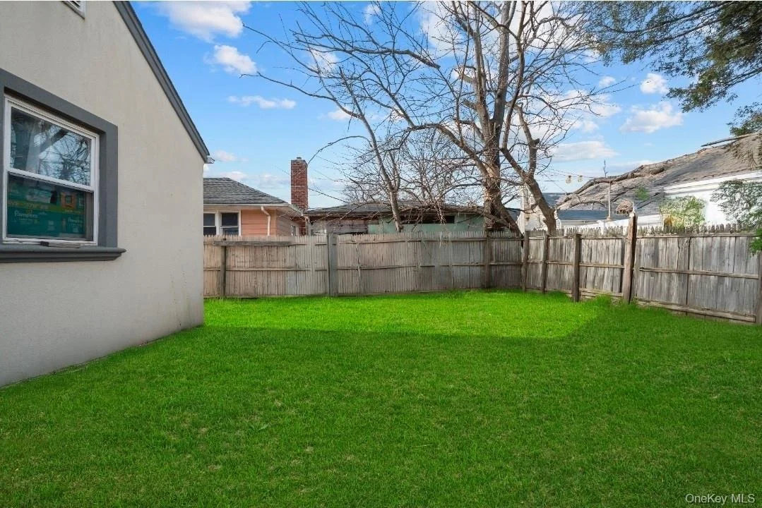 Photo of 225 Windsor Parkway