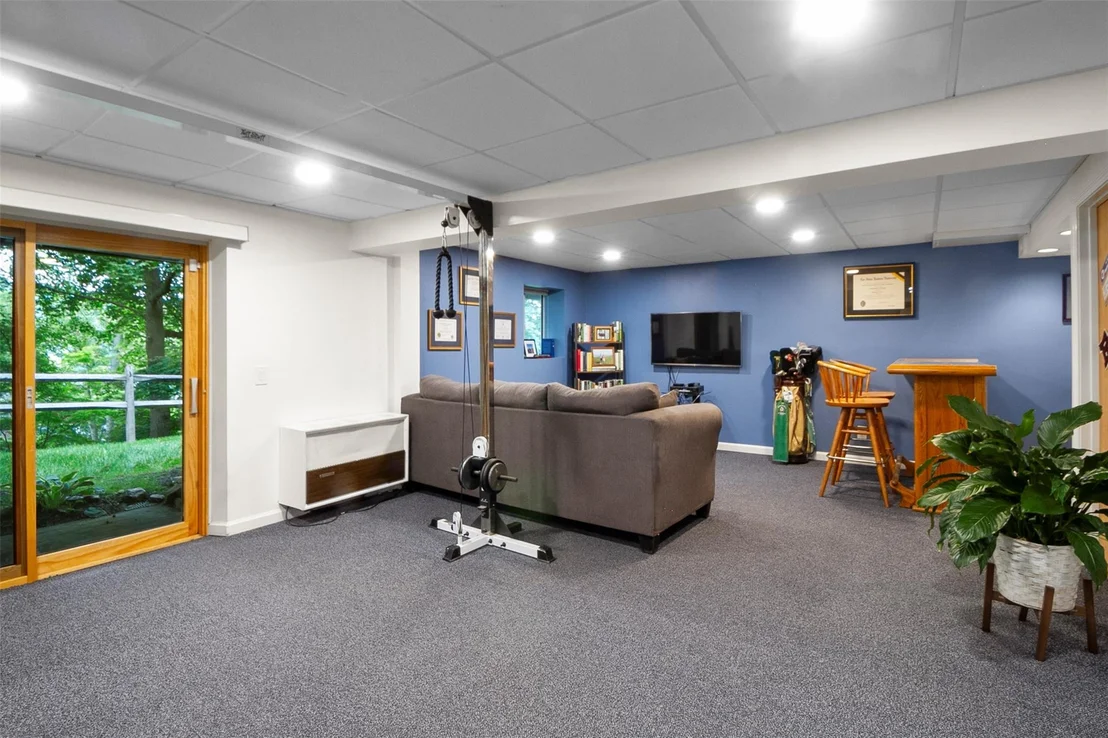 Photo of 8 Knoll View