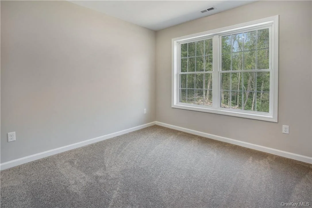 Photo of 10 Red Oaks Mill Road