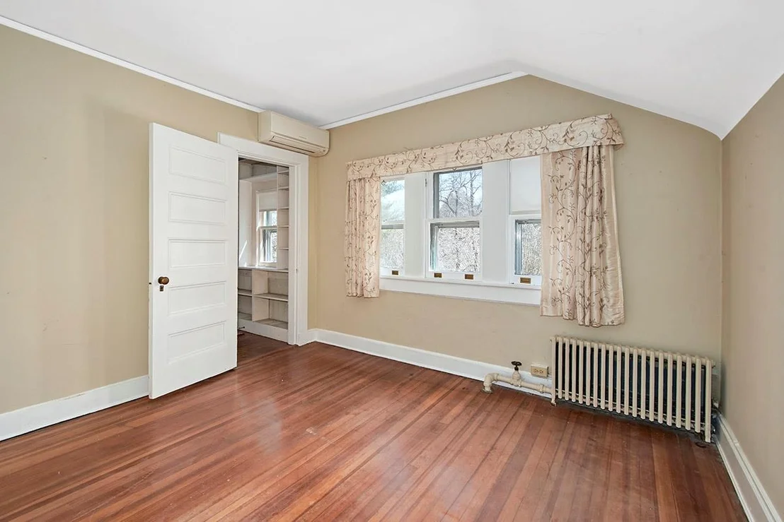 Photo of 10 Leroy Place