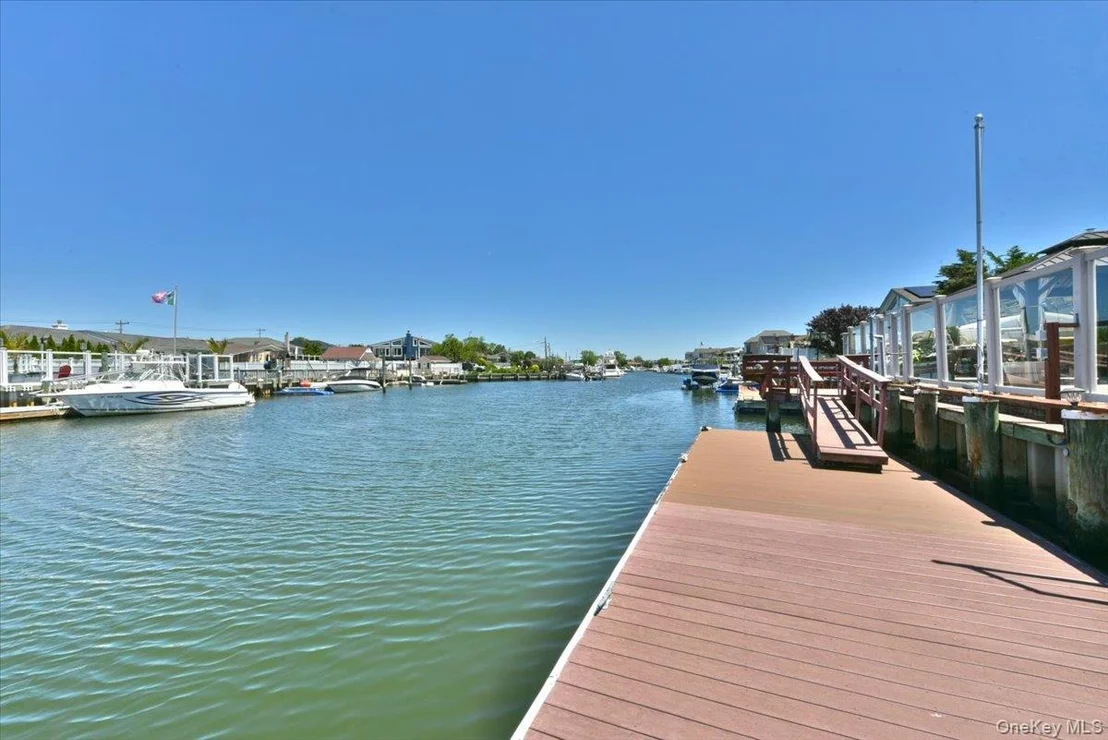 Photo of 3510 Riverside Drive