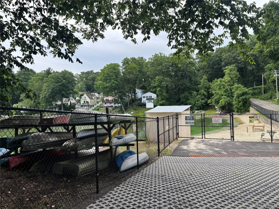 Photo of 214 Walnut Road