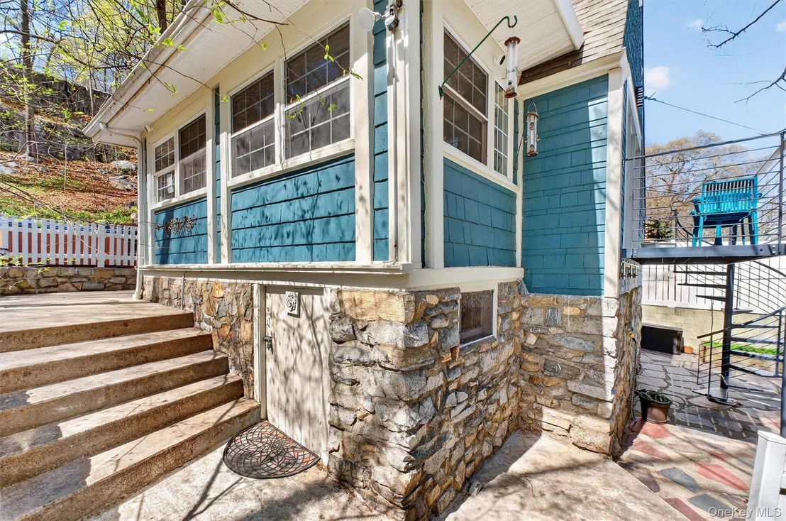 Photo of 115 Tanglewylde Road