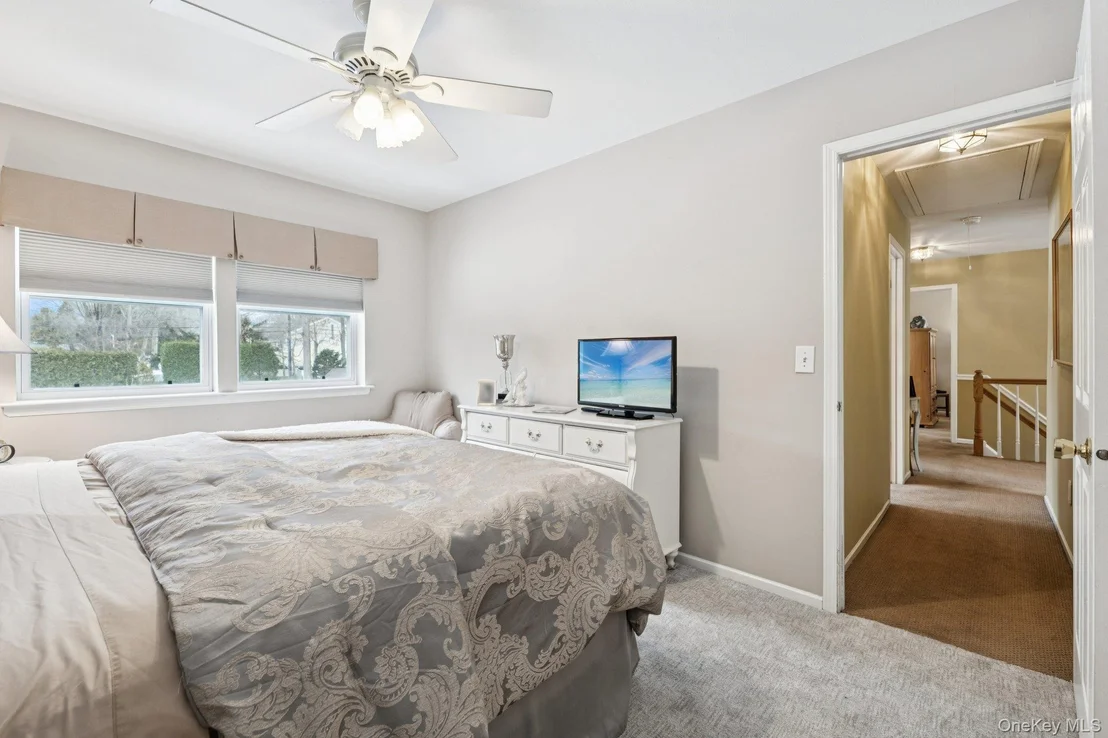 Photo of 2 Robert Crescent