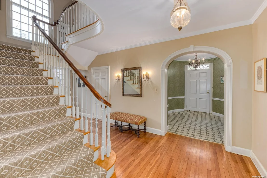 Photo of 19 Hickory Drive