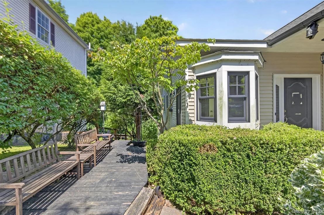 Photo of 708 Kossuth Place