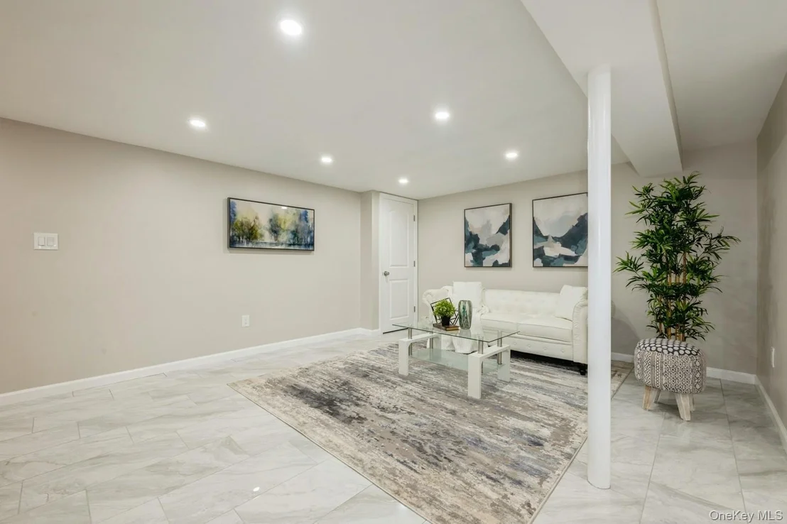 Photo of 1086 Lehman Road