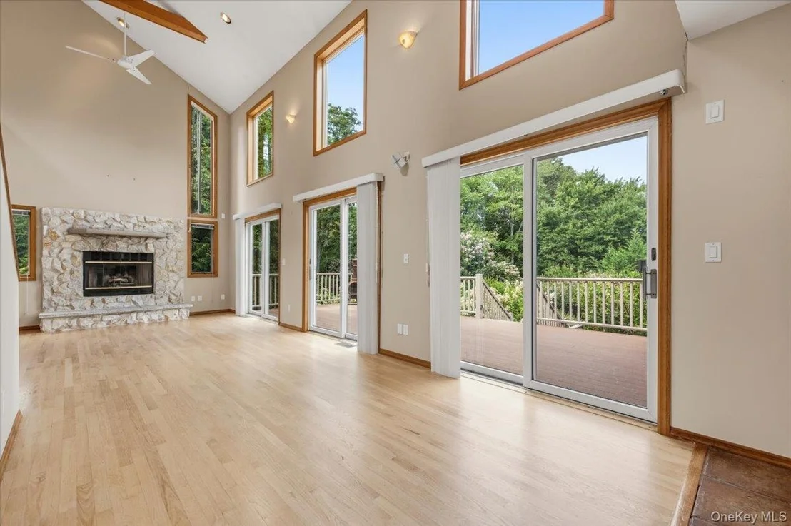 Photo of 2785 Noyack Road