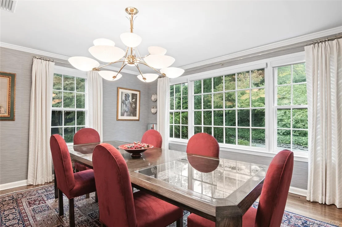 Photo of 1276 Ridge Road