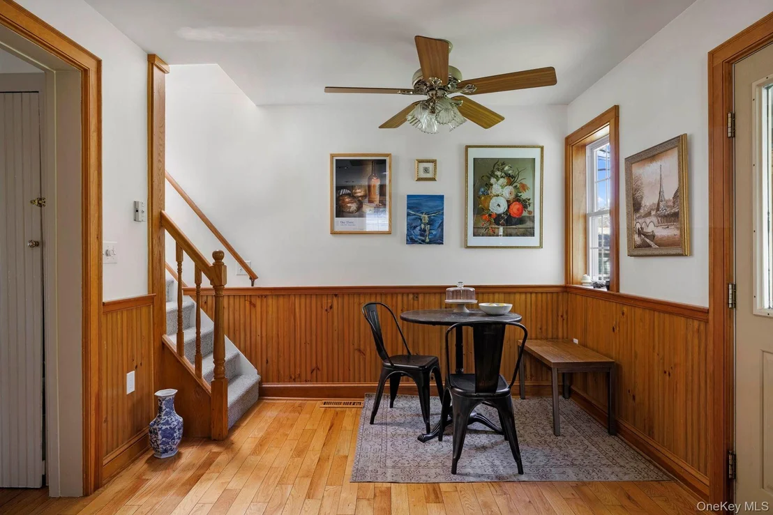Photo of 452 Mountain Road
