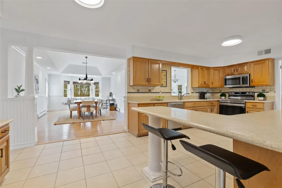 Photo of 15 Shoshone Drive
