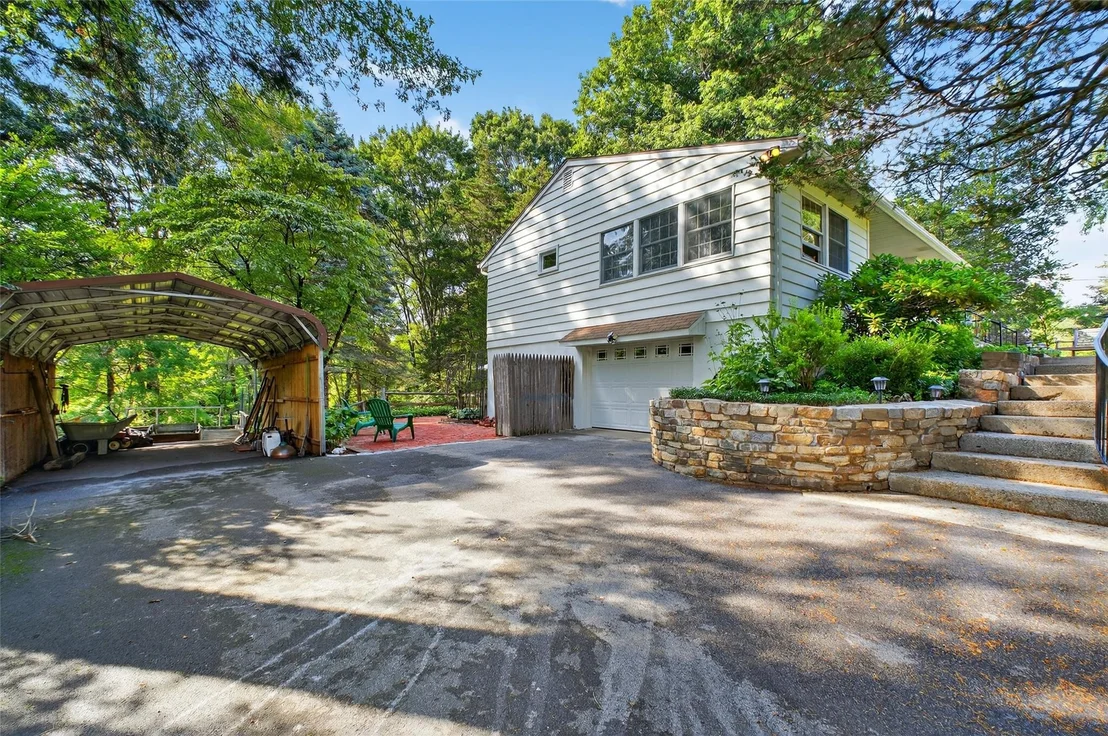 Photo of 7 Oak Bend Road