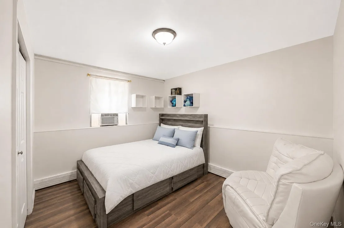 Photo of 71 Barton Avenue