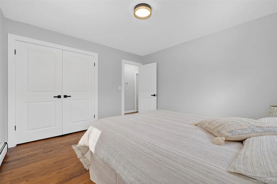 Photo of 74 Roosevelt Road
