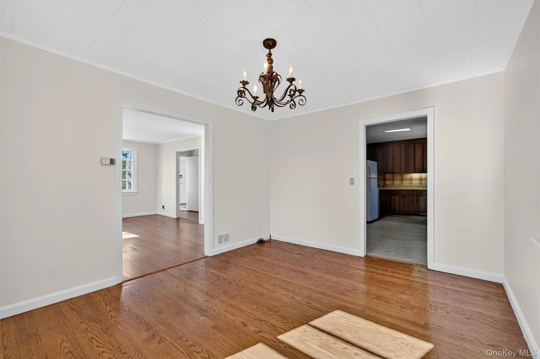 Photo of 12 Mid Oaks Drive