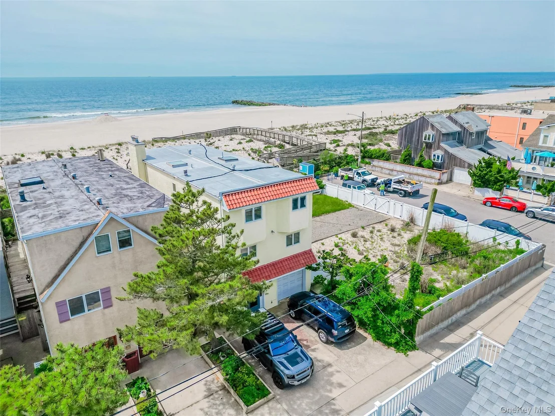 Photo of 931 Oceanfront Street