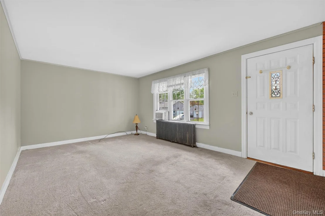 Photo of 17 Holt Road