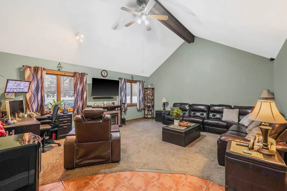 Photo of 48 Henry Avenue
