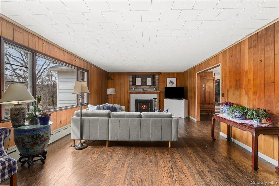 Photo of 6 Annarock Drive