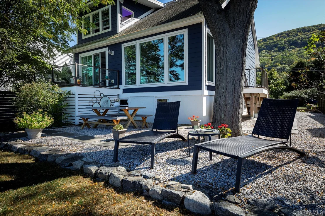 Photo of 32 Hudson River Lane