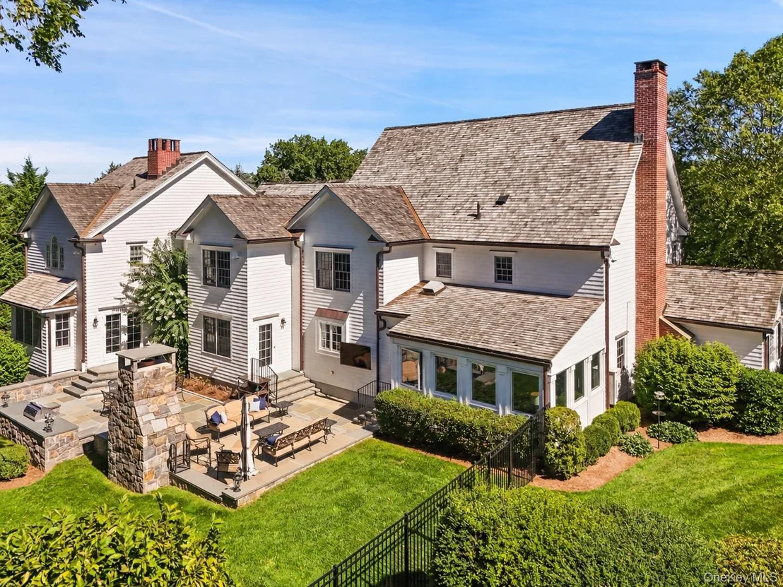 Photo of 81 Park Drive N